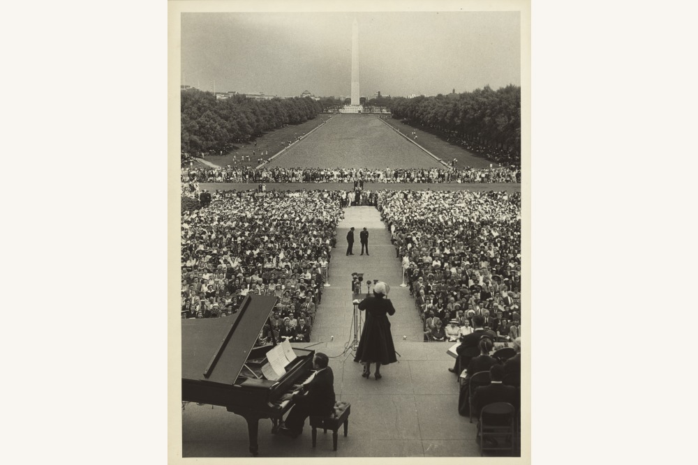 Marian Anderson at the Lincoln Memorial 1939
