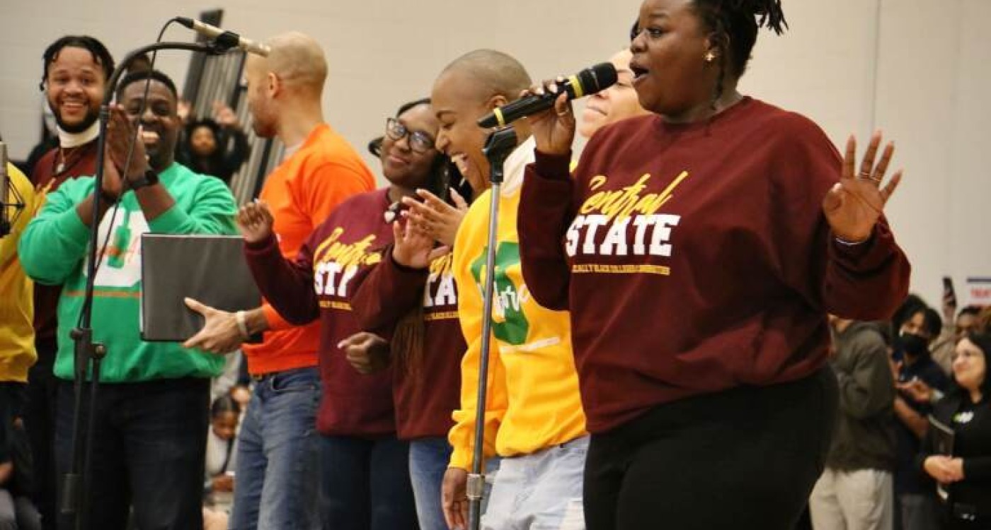 Image of Jeremy Winston Chorale performing at Cristo Rey High School